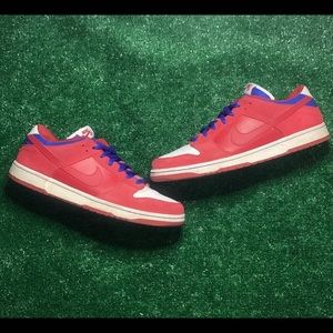 Nike SB Dunk Low Superman